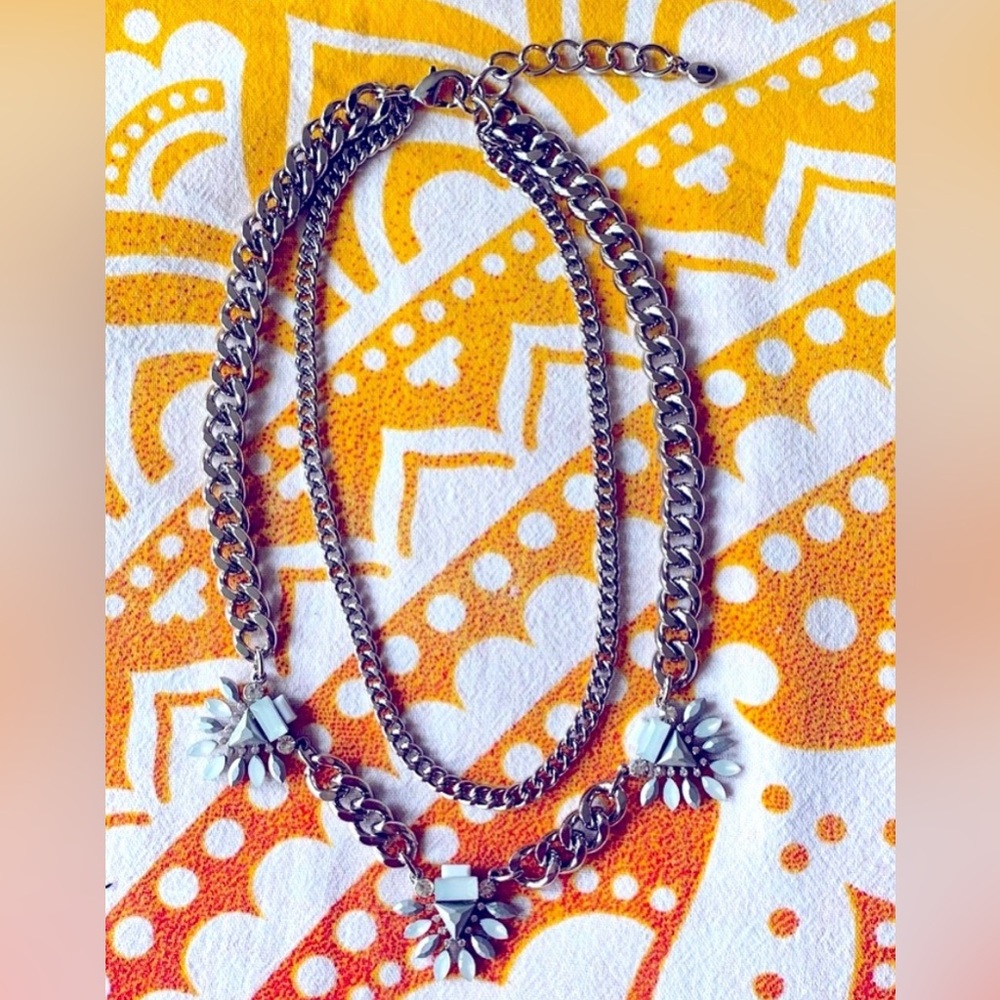Elegant Silver Chain Necklace with Crystal Accents, EUC